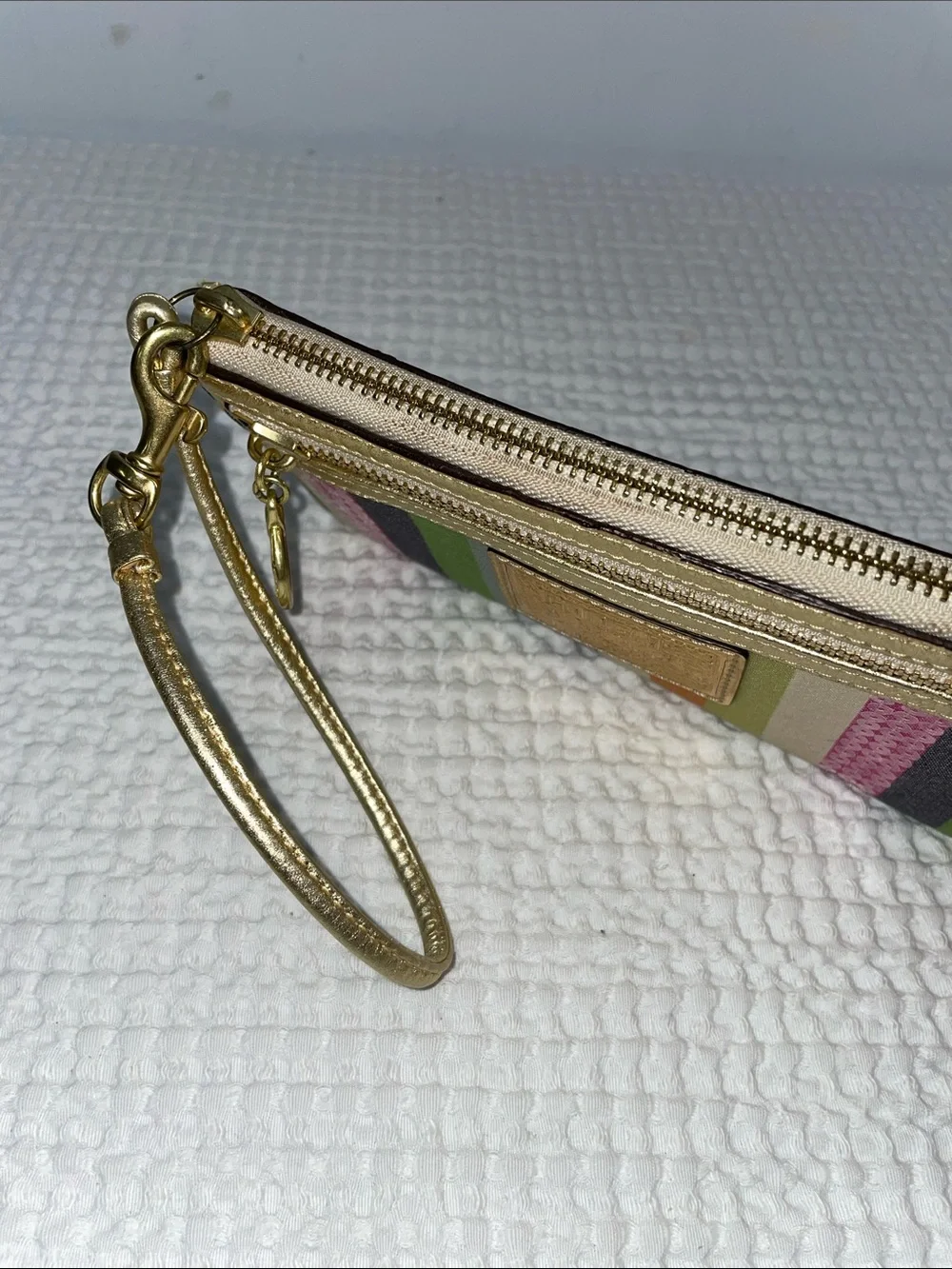 COACH POPPY LEGACY STRIPE WRISTLET FTL-07-039